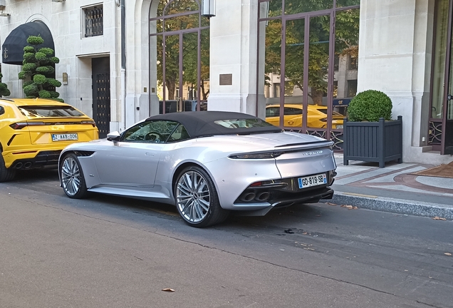 Aston Martin DBS Superleggera Volante