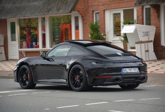 Porsche 992 Carrera 4 GTS