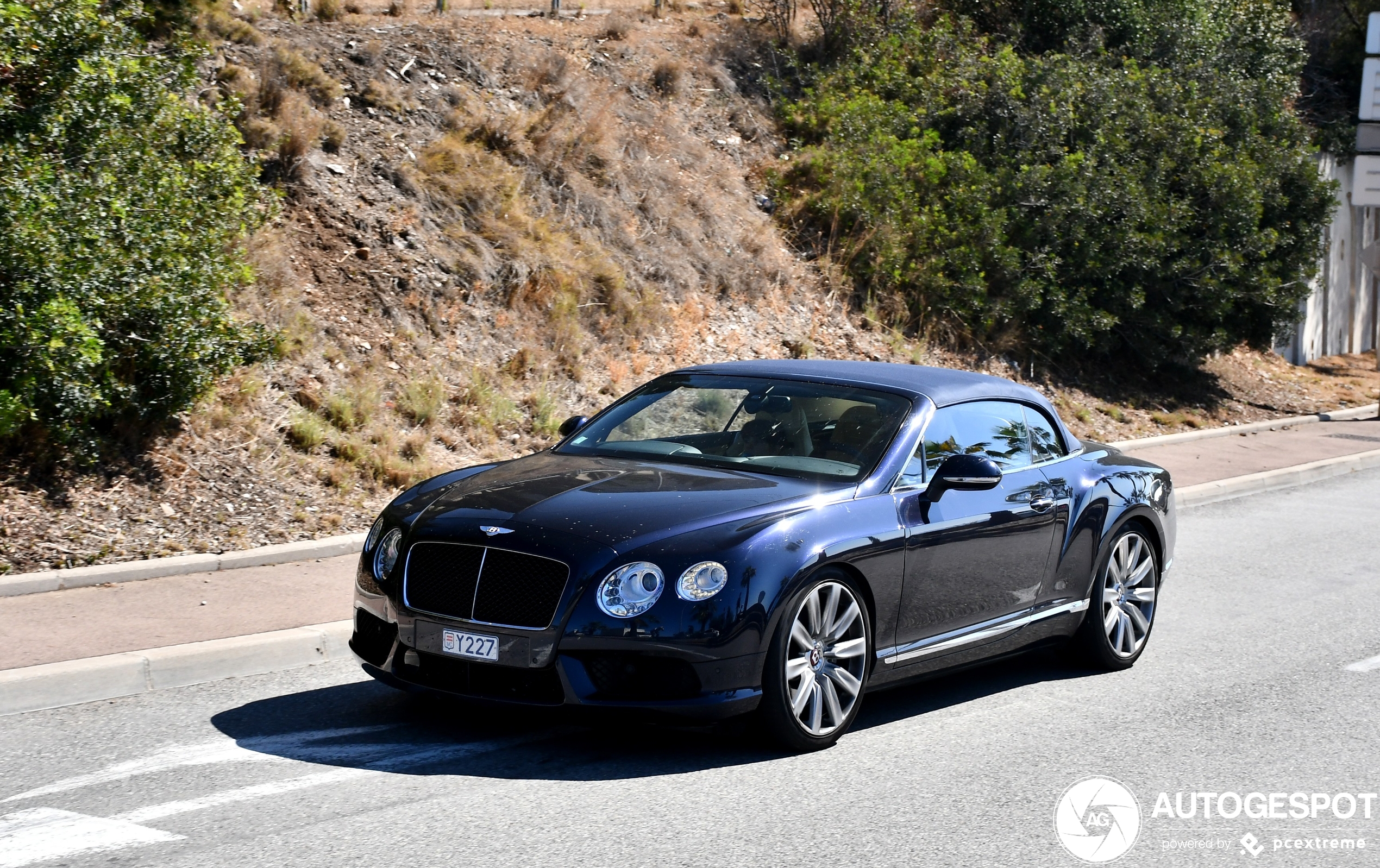 Bentley Continental GTC V8