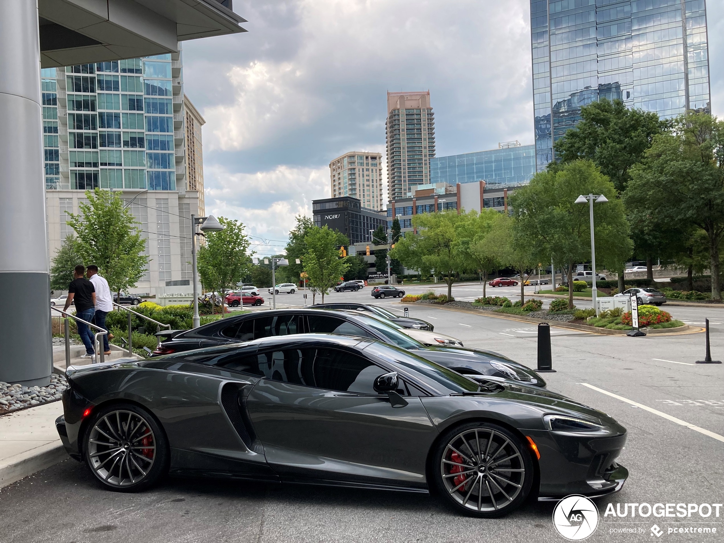 McLaren GT