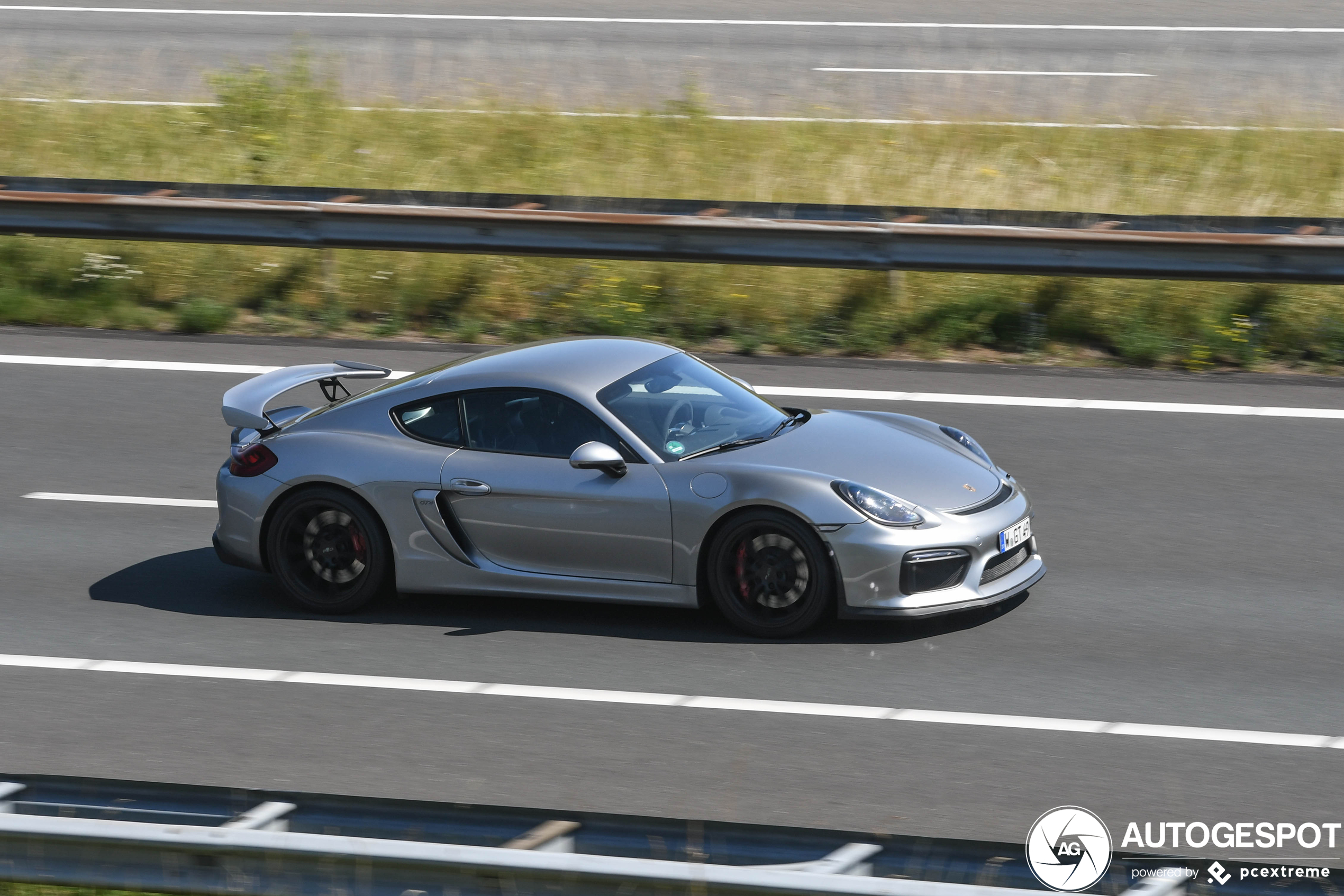 Porsche 981 Cayman GT4