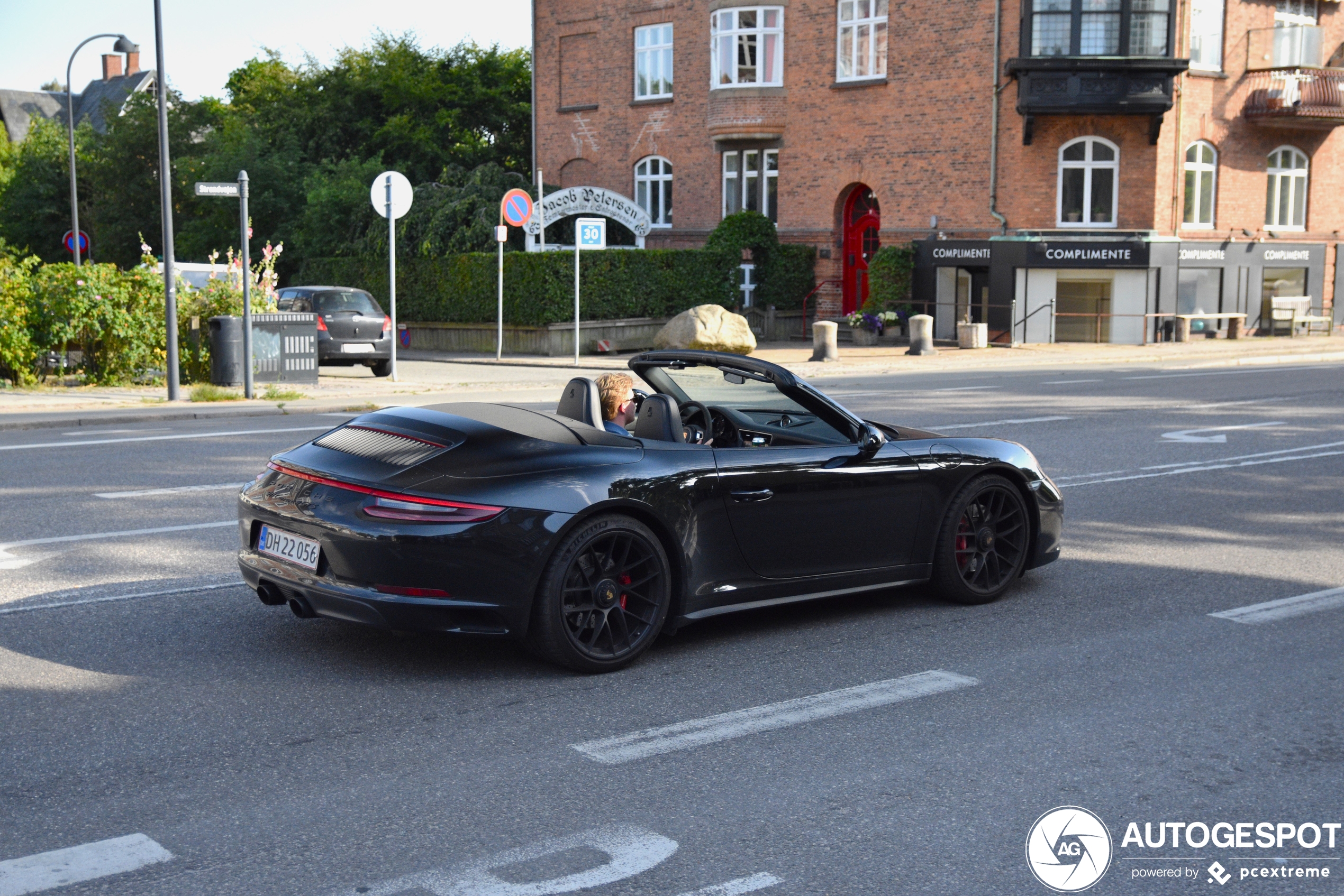 Porsche 991 Carrera 4 GTS Cabriolet MkII