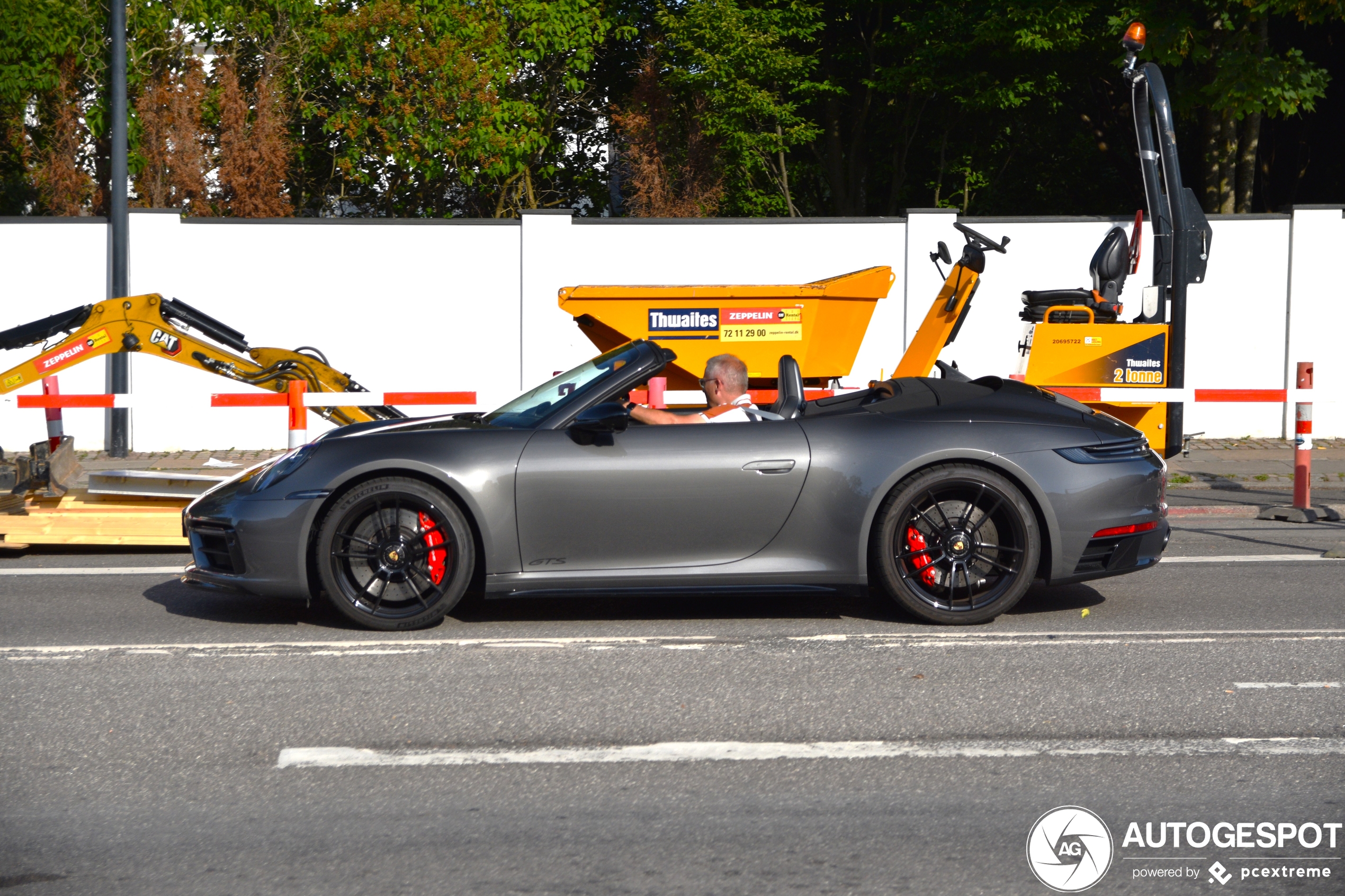 Porsche 992 Carrera 4 GTS Cabriolet