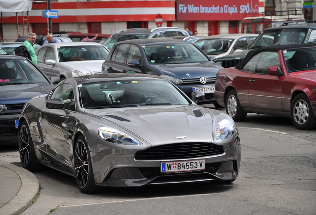 Aston Martin Vanquish 2013