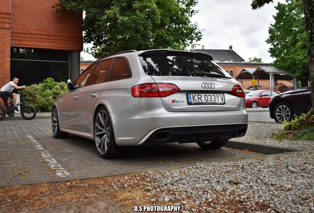 Audi RS4 Avant B8