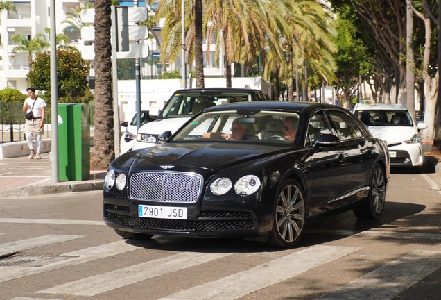 Bentley Flying Spur V8