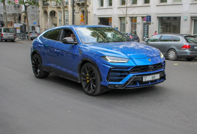 Lamborghini Urus