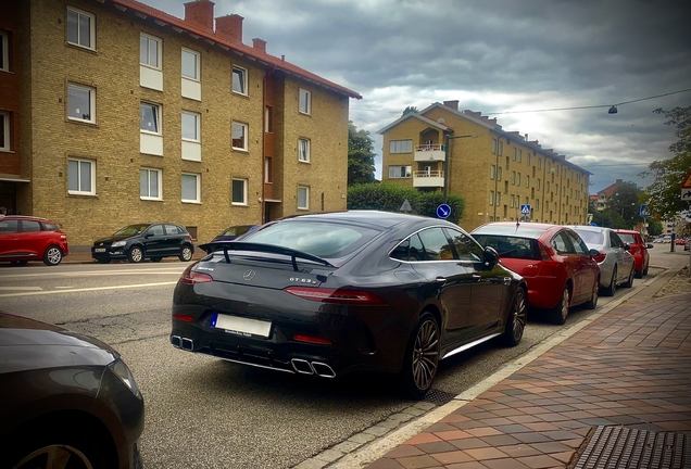 Mercedes-AMG GT 63 S X290