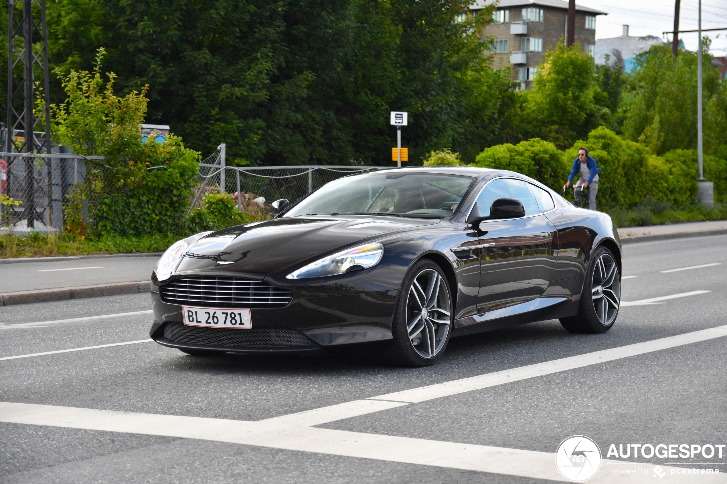 Aston Martin DB9 2013