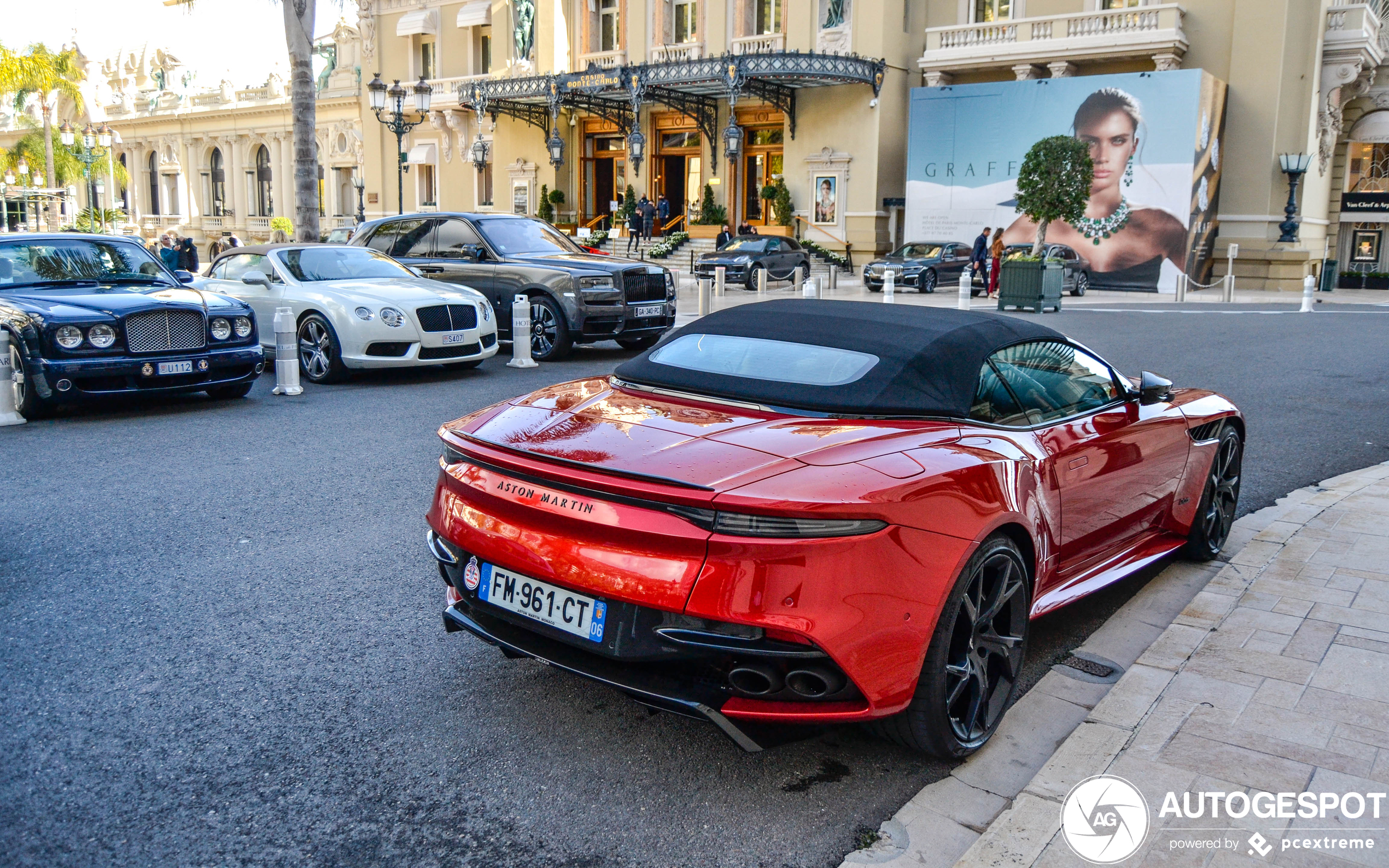 Aston Martin DBS Superleggera Volante