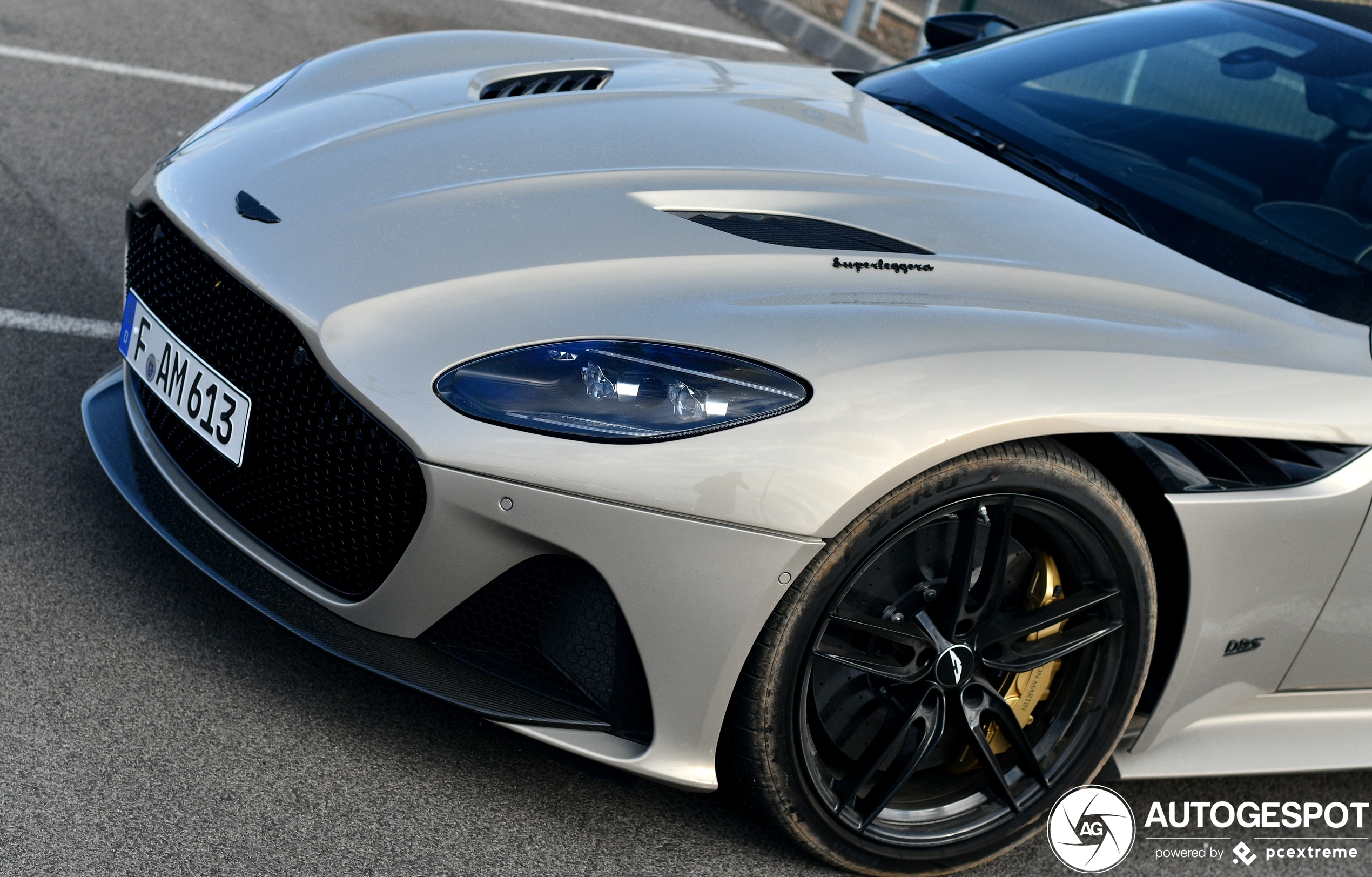 Aston Martin DBS Superleggera Volante