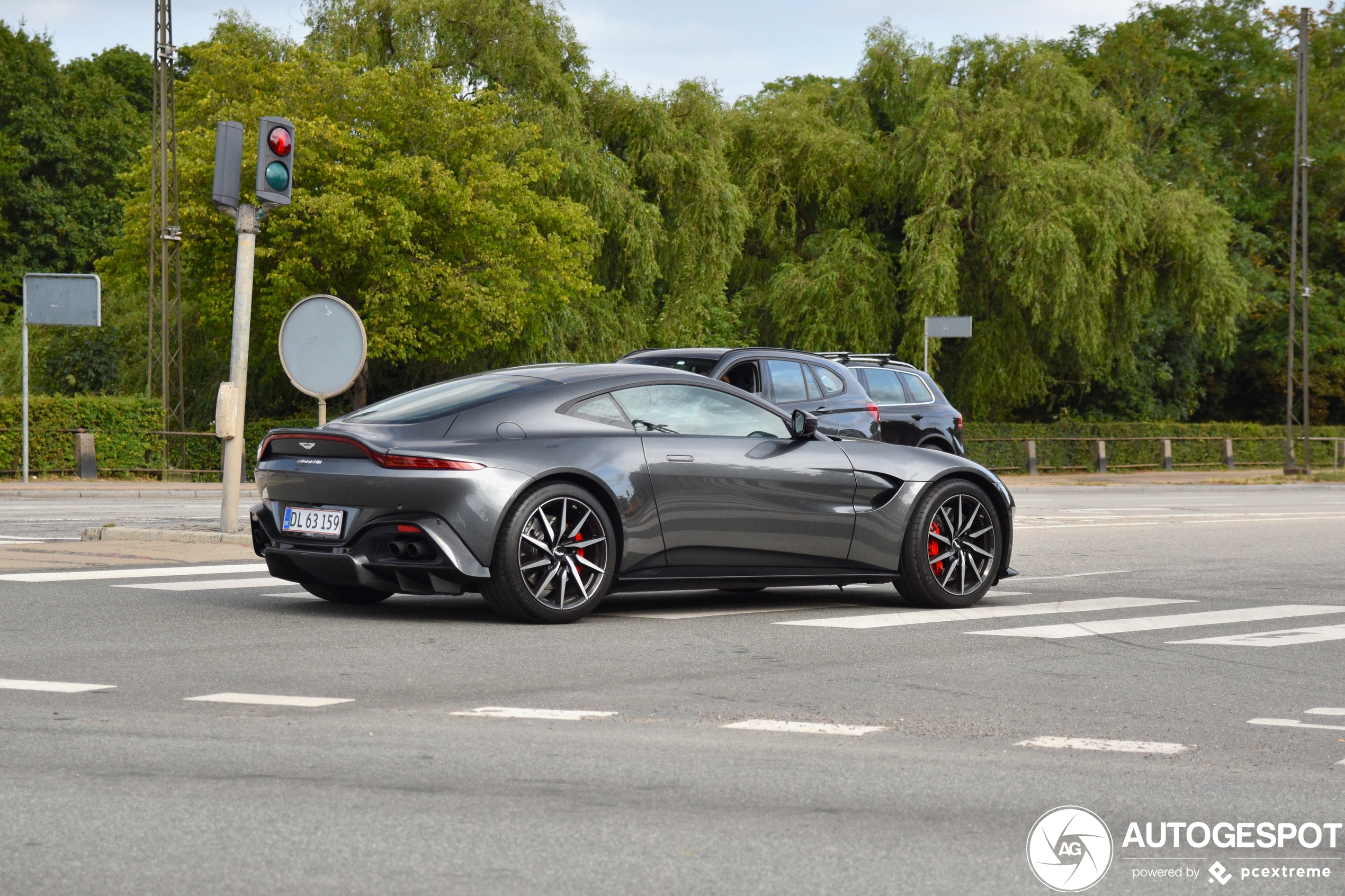 Aston Martin V8 Vantage 2018