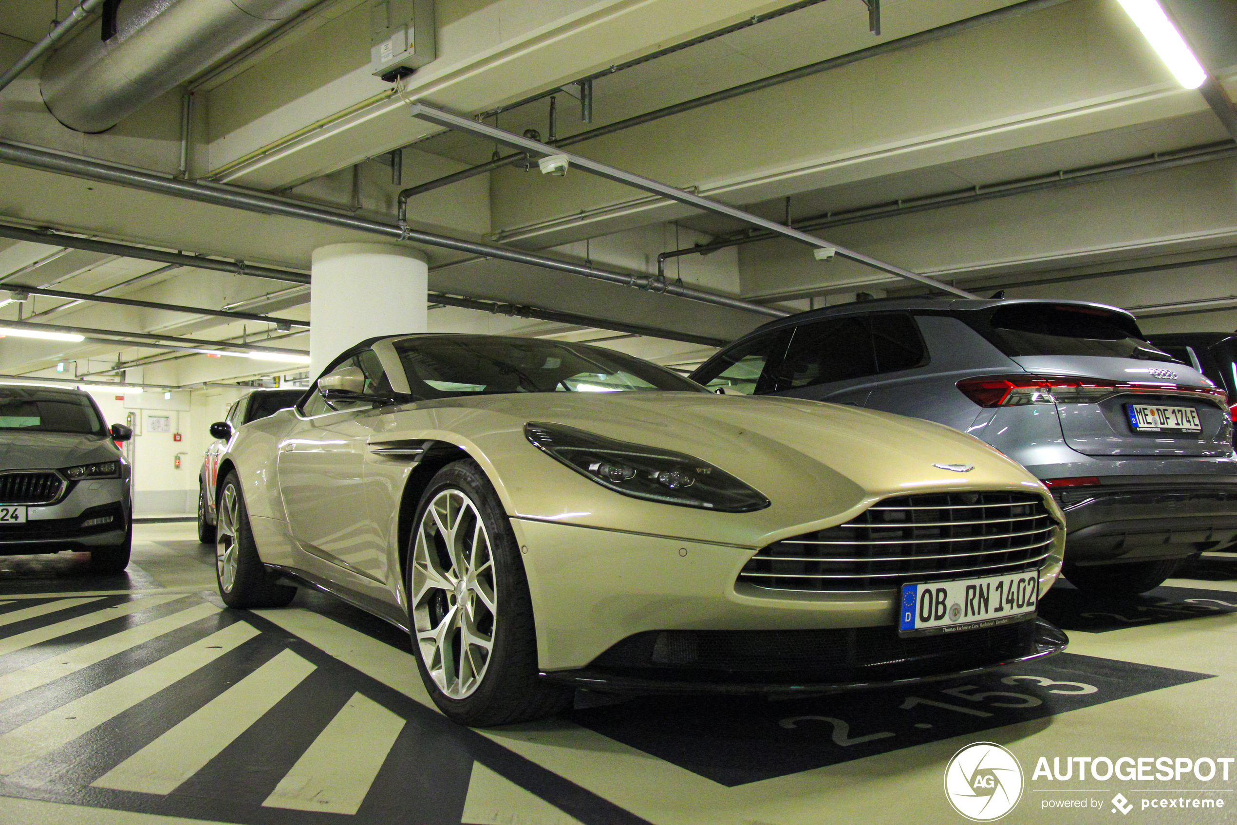 Aston Martin DB11 V8 Volante