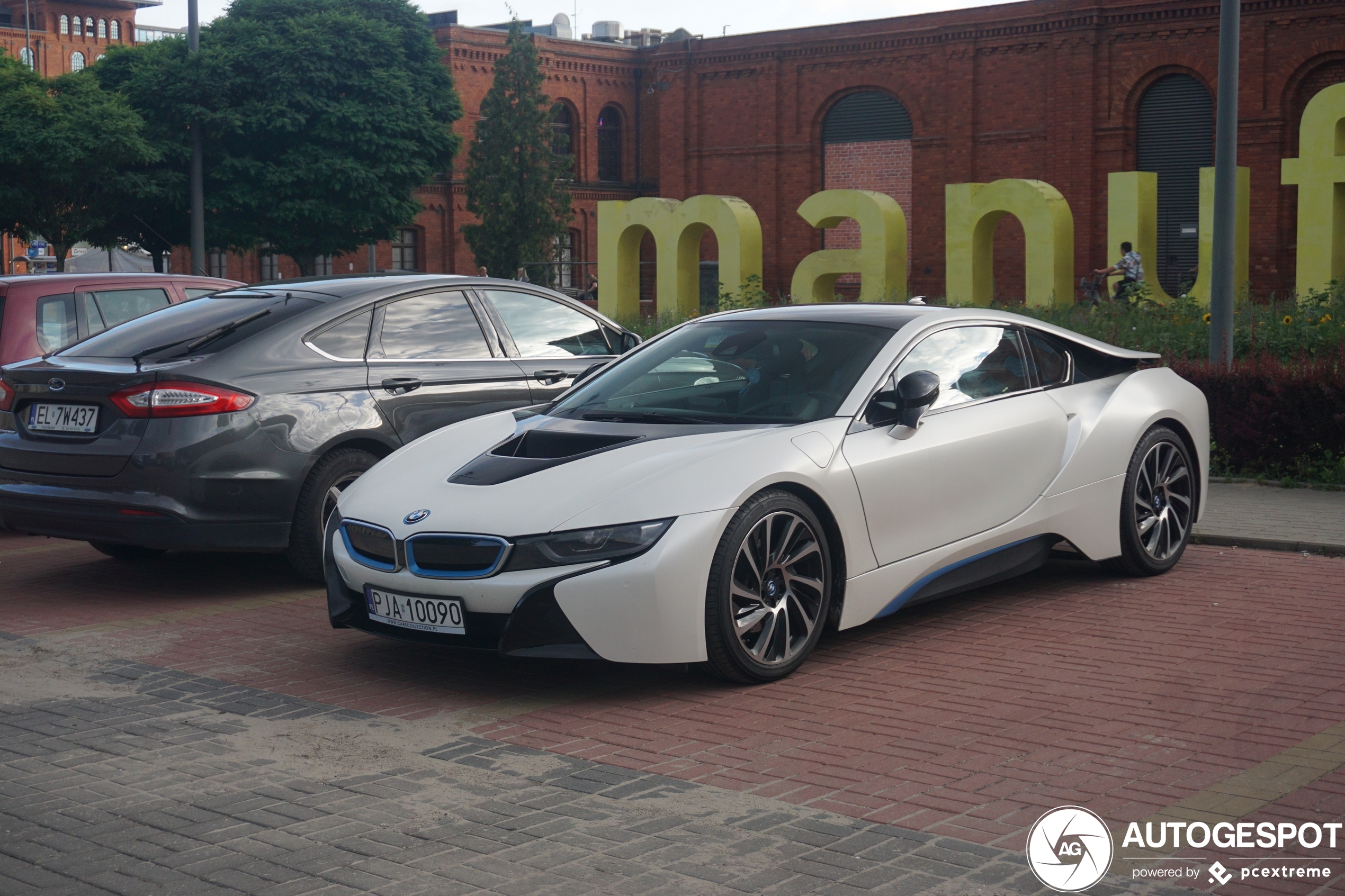 BMW i8