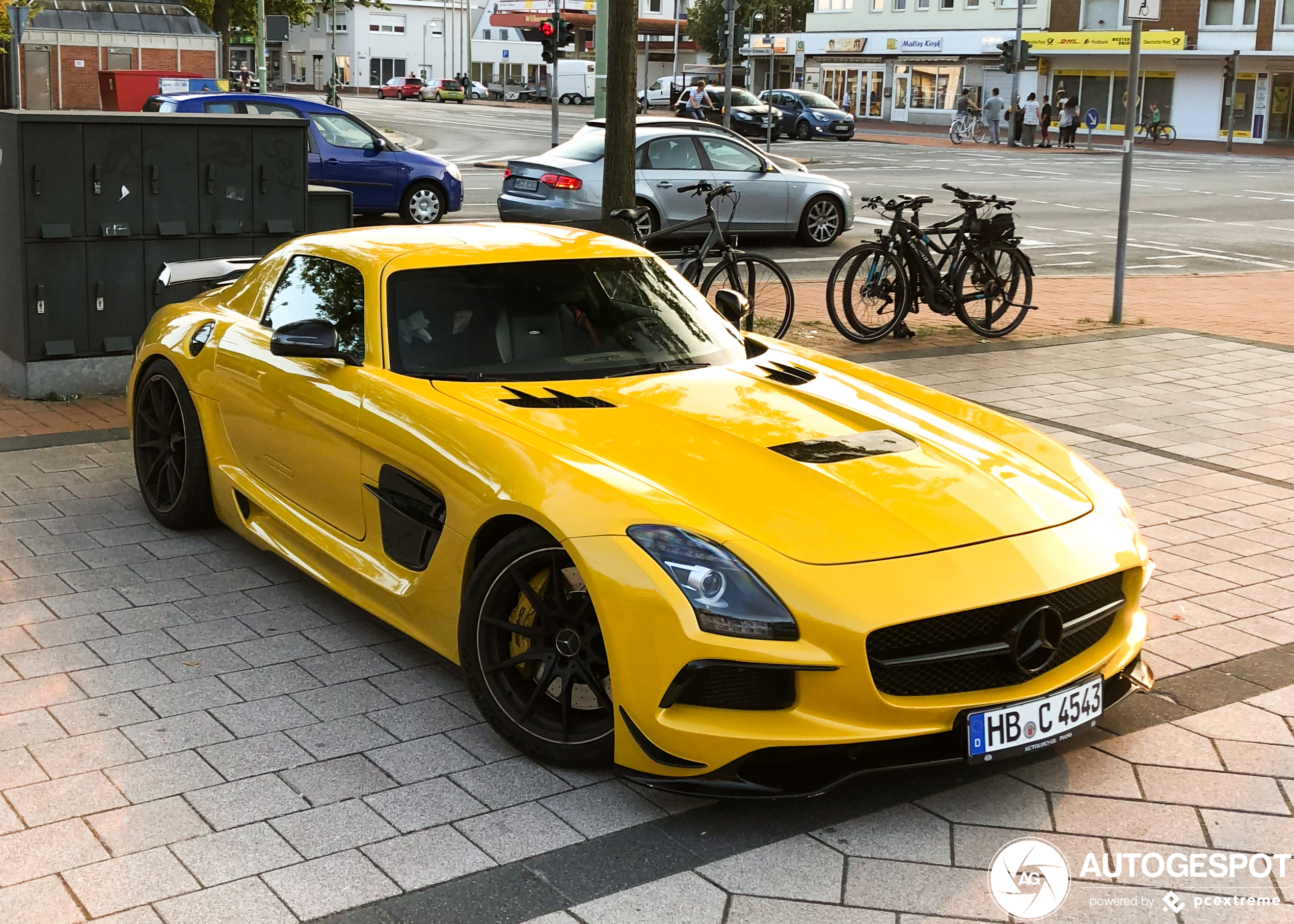 Mercedes-Benz SLS AMG