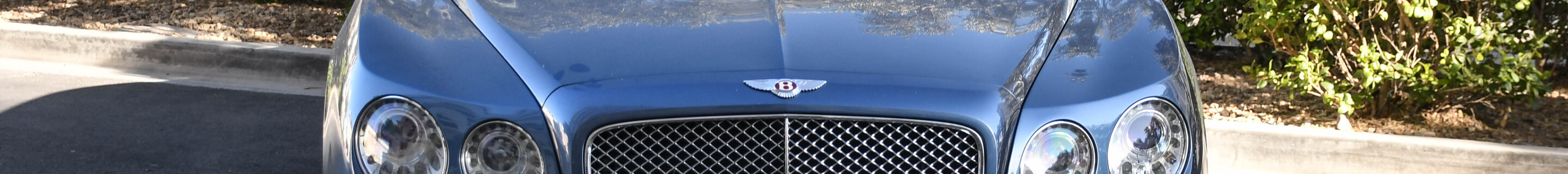 Bentley Flying Spur V8