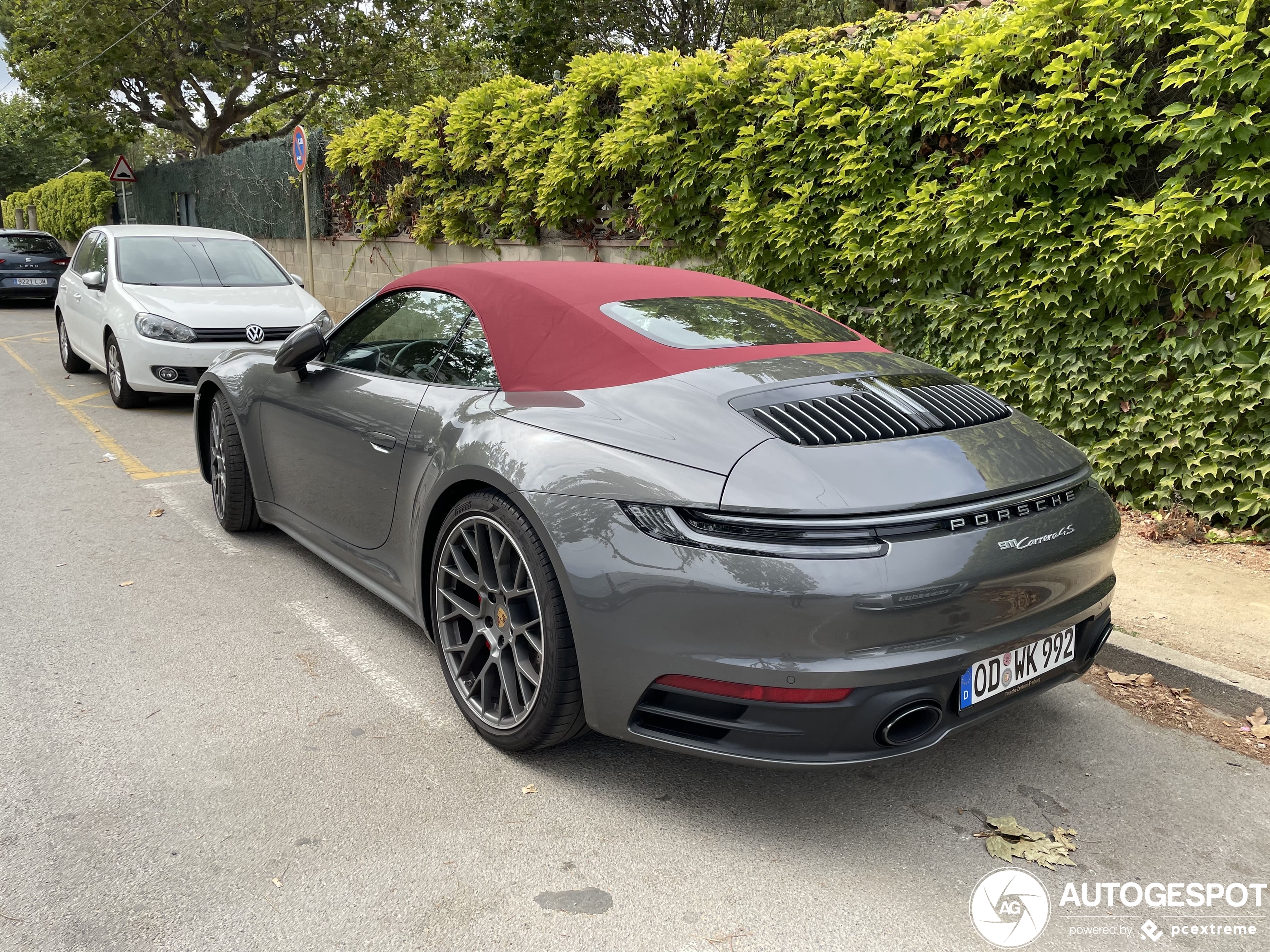 Porsche 992 Carrera 4S Cabriolet