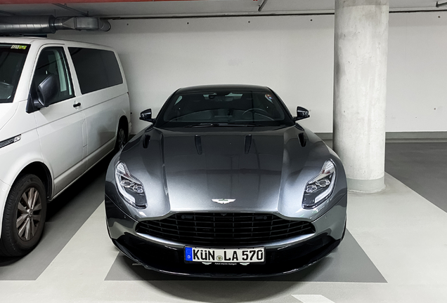 Aston Martin DB11