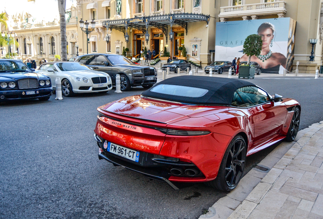 Aston Martin DBS Superleggera Volante