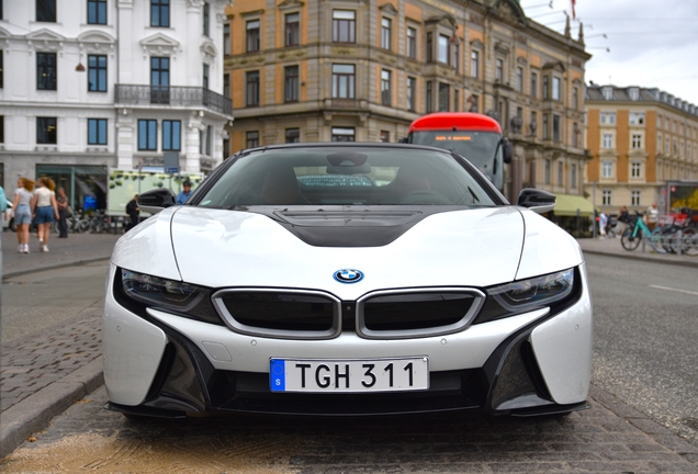 BMW i8 Roadster