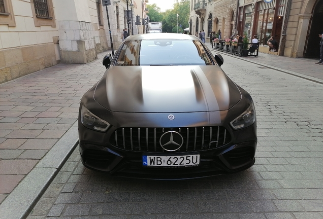 Mercedes-AMG GT 63 S X290