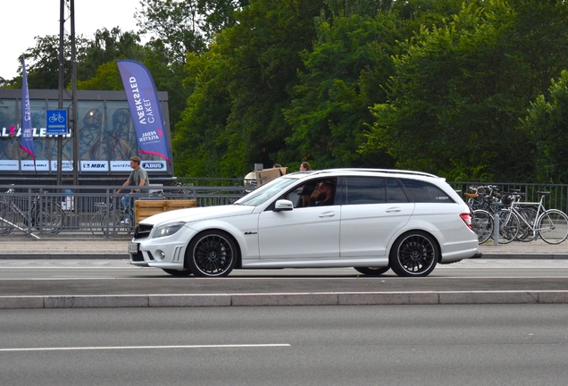 Mercedes-Benz C 63 AMG Estate