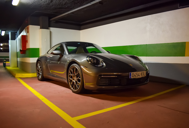 Porsche 992 Carrera 4S