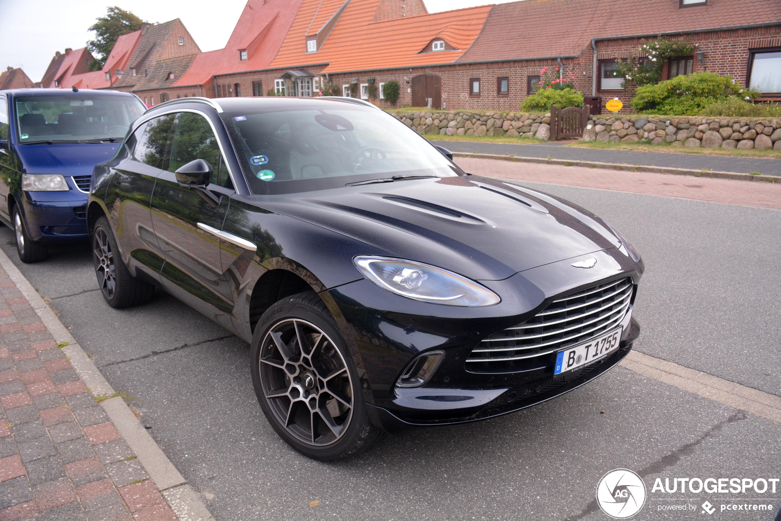 Aston Martin DBX