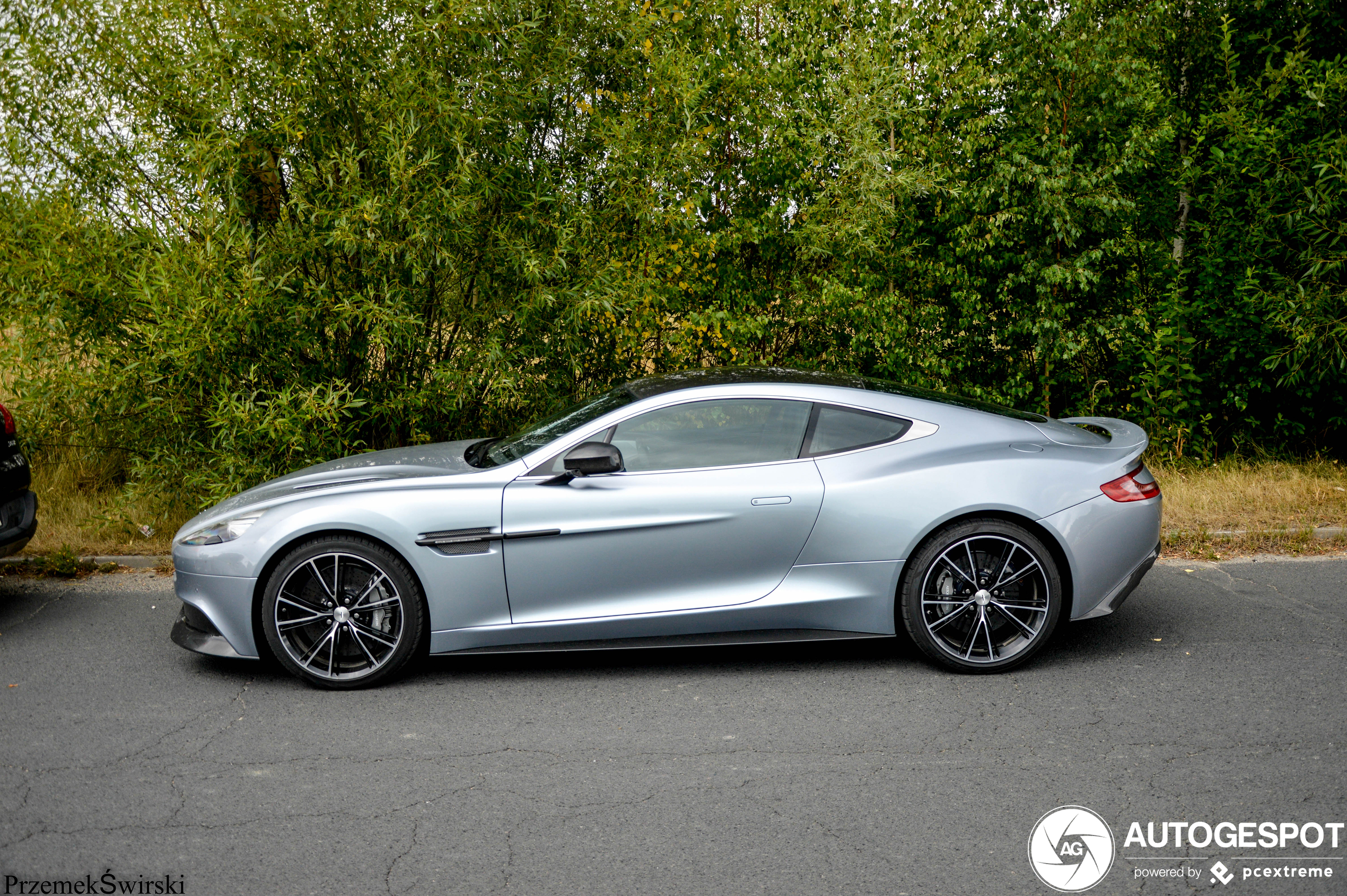 Aston Martin Vanquish 2013