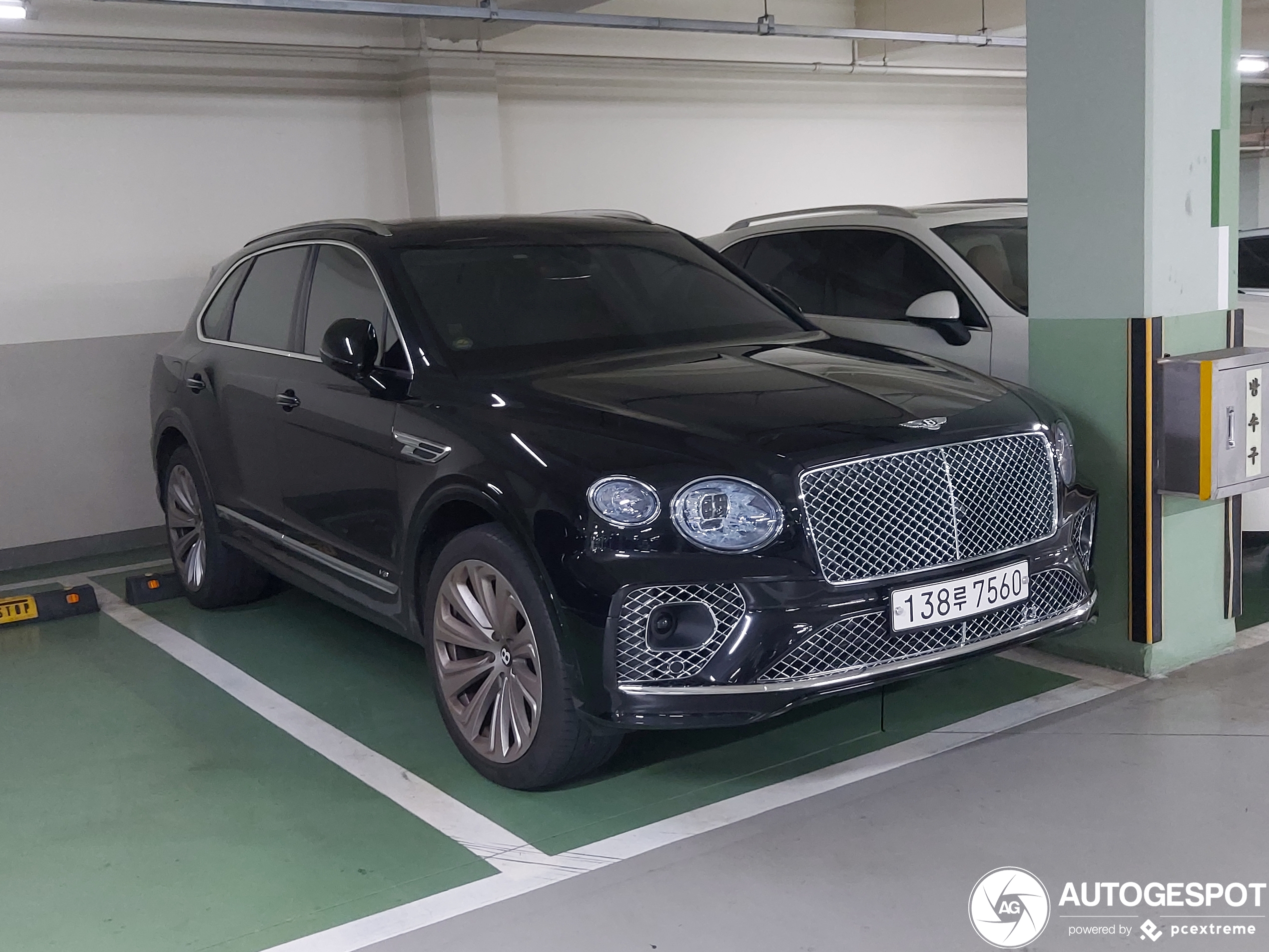 Bentley Bentayga V8 2021