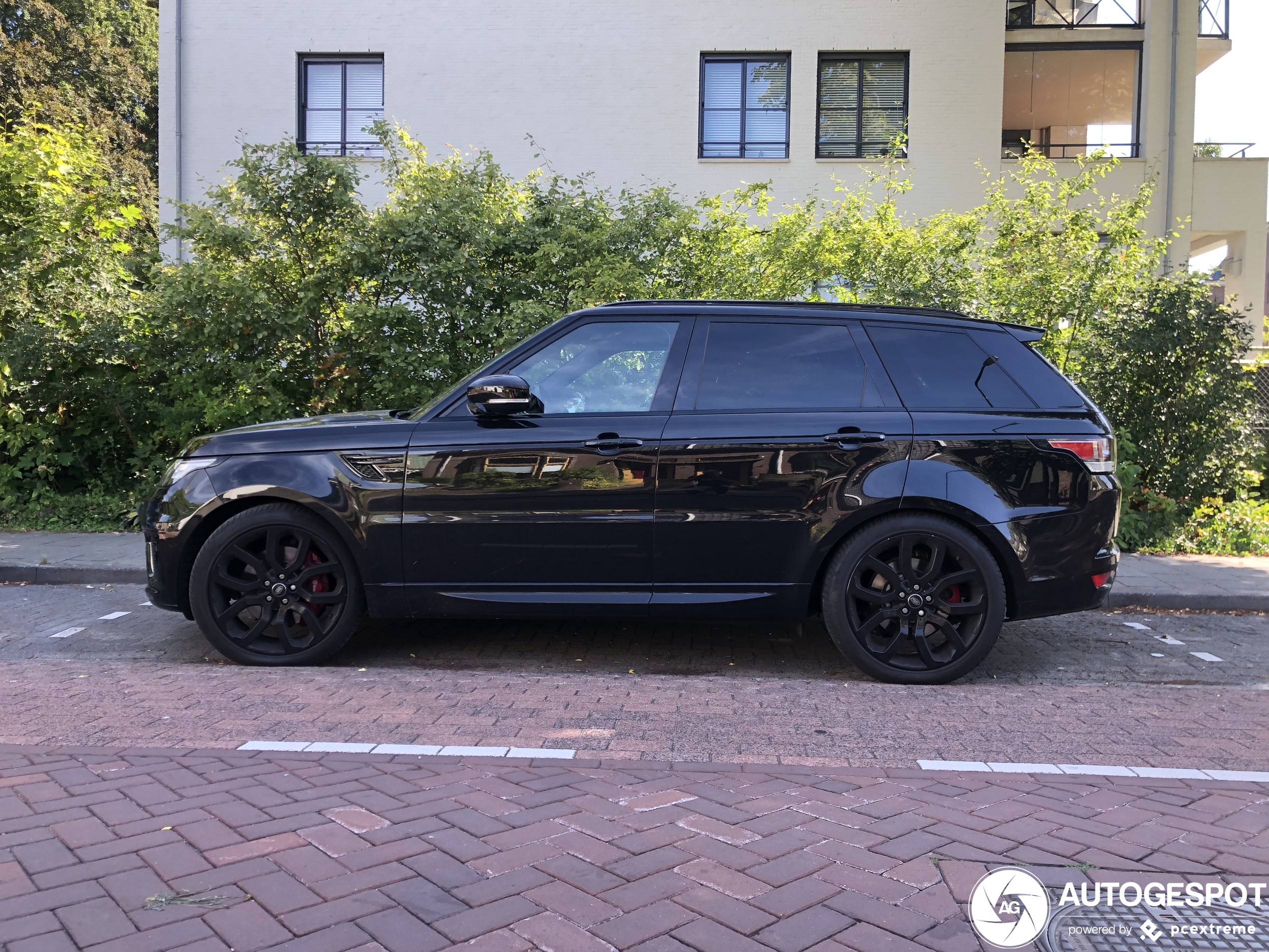 Land Rover Range Rover Sport SVR