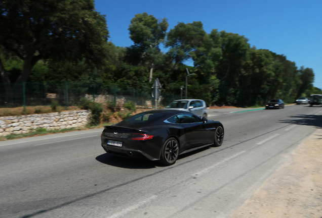 Aston Martin Vanquish 2013