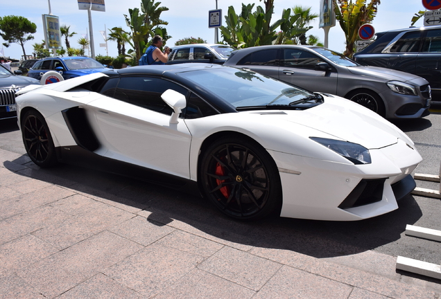 Lamborghini Aventador LP700-4 Roadster