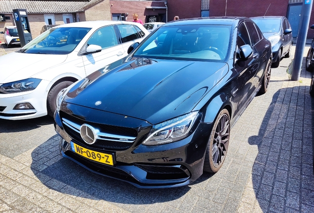 Mercedes-AMG C 63 S W205