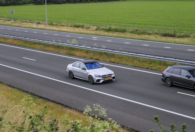 Mercedes-AMG E 63 S W213