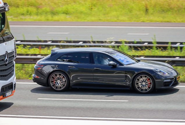 Porsche 971 Panamera Turbo Sport Turismo