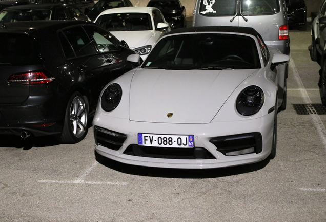 Porsche 992 Carrera 4S Cabriolet