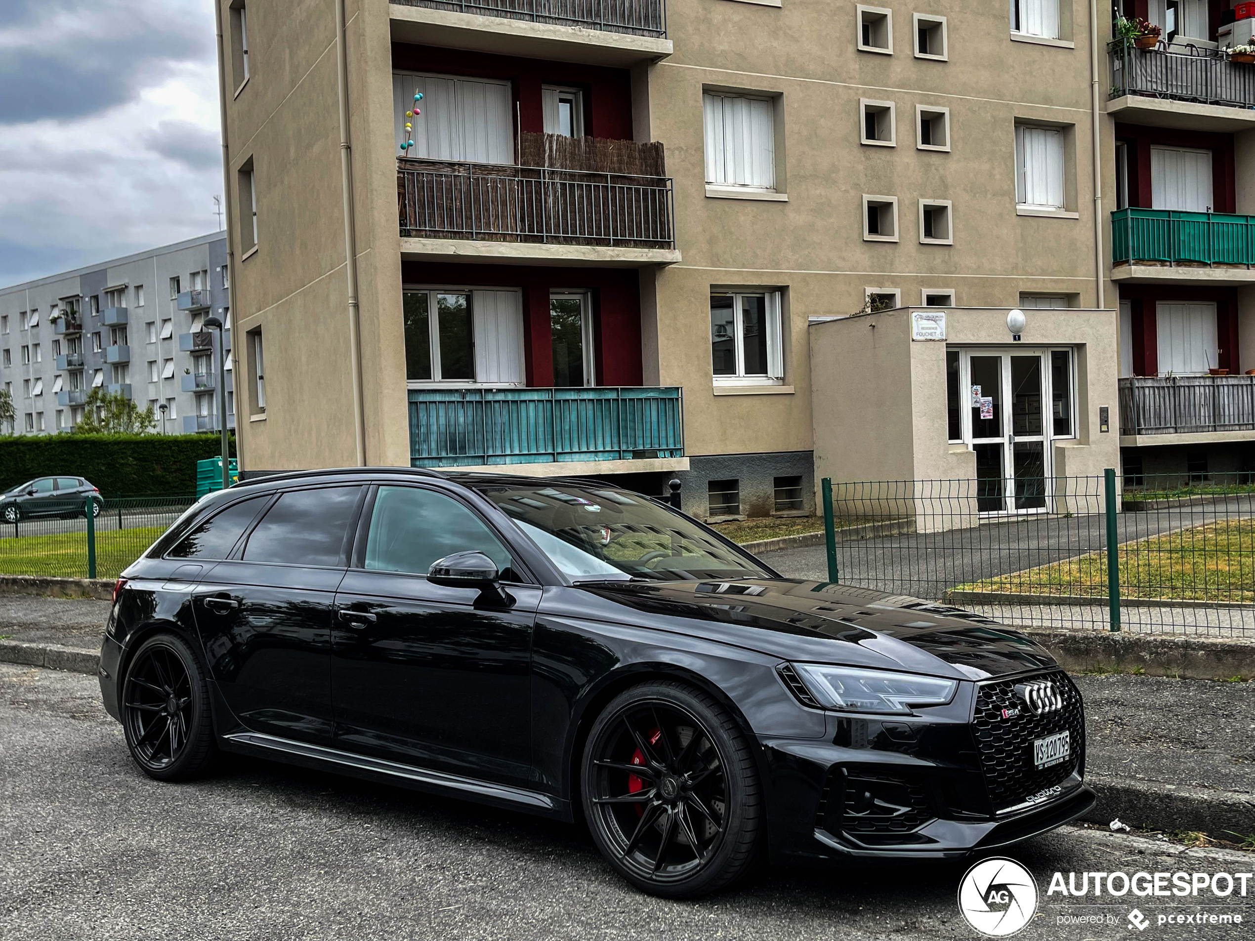 Audi RS4 Avant B9