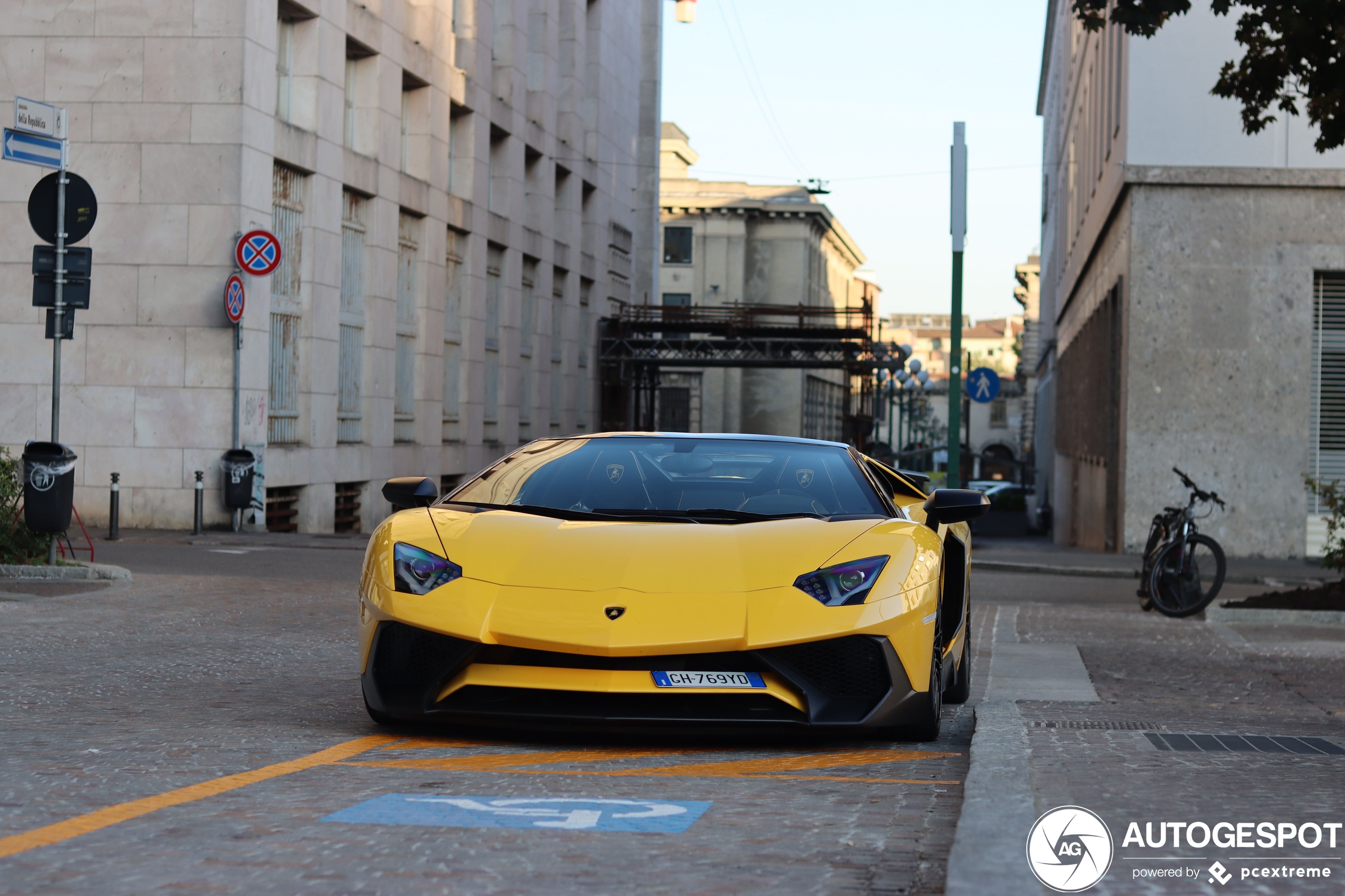 Lamborghini Aventador LP750-4 SuperVeloce Roadster