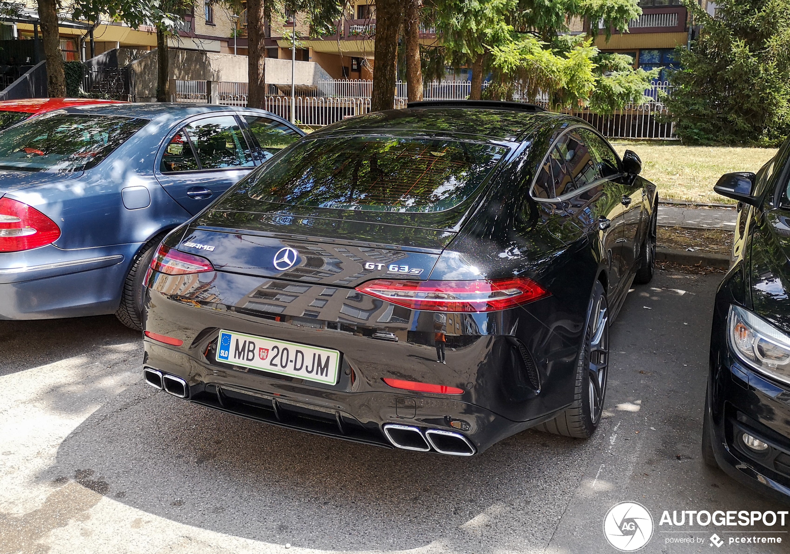 Mercedes-AMG GT 63 S X290