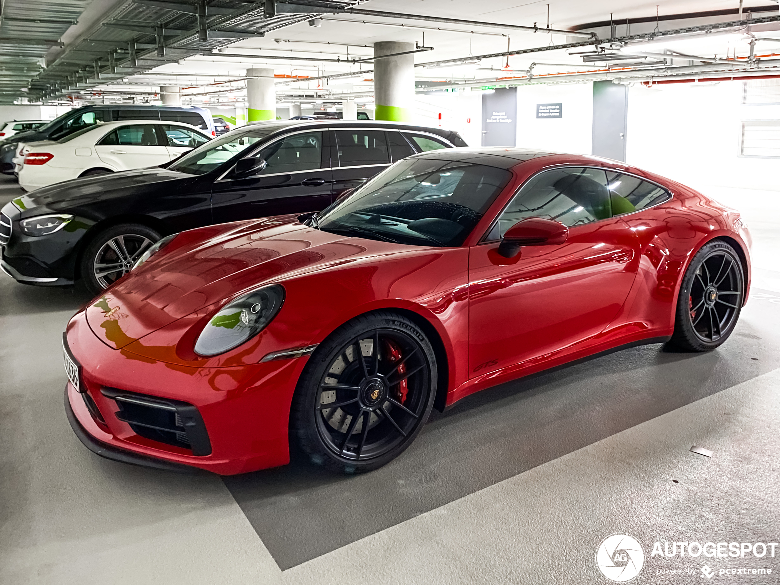 Porsche 992 Carrera GTS