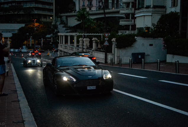 Aston Martin V12 Vantage