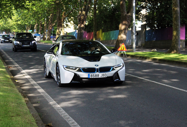 BMW i8