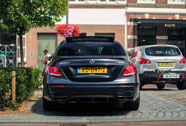 Mercedes-AMG E 63 S W213