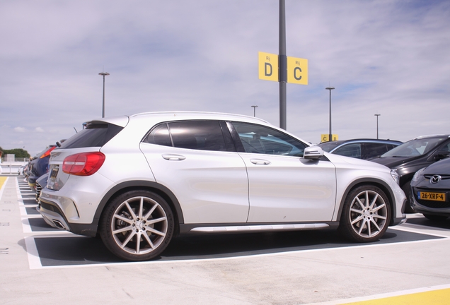 Mercedes-AMG GLA 45 X156