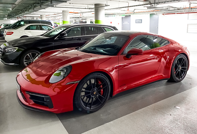 Porsche 992 Carrera GTS