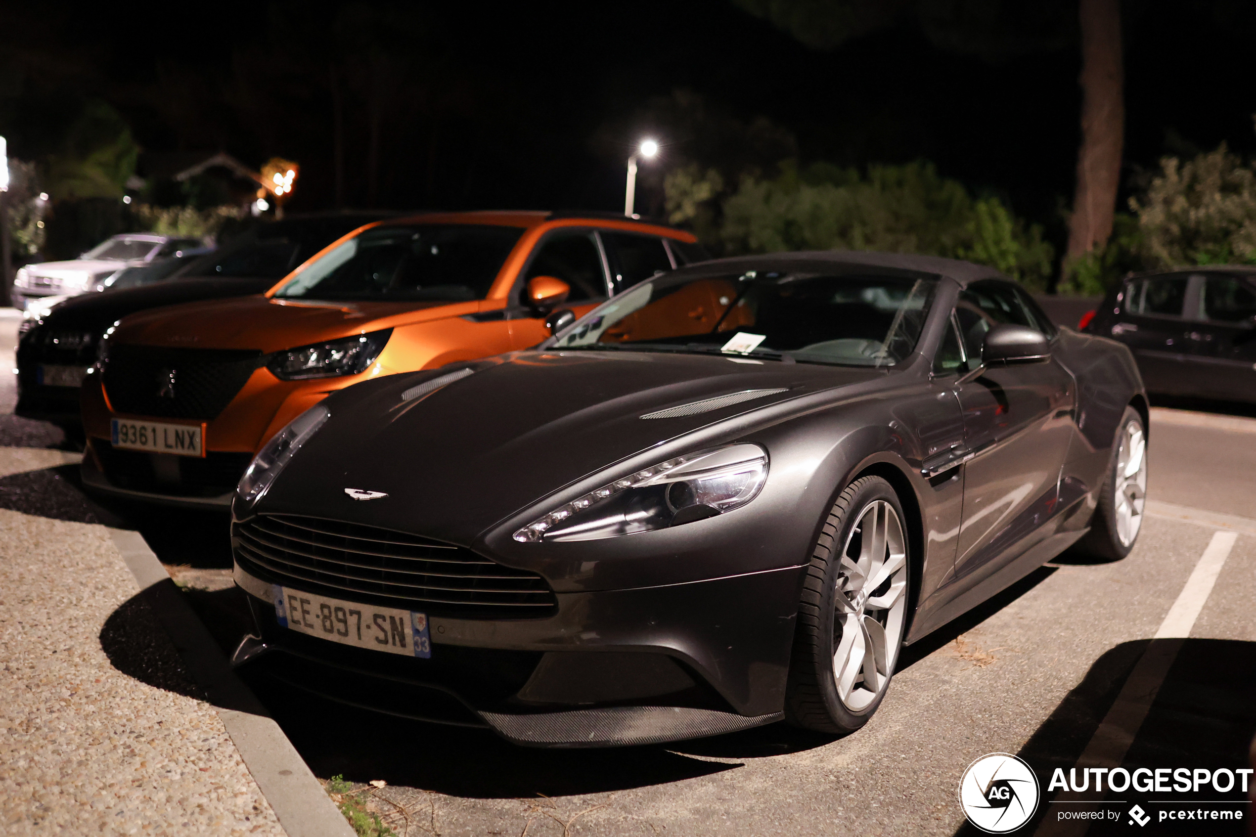 Aston Martin Vanquish Volante