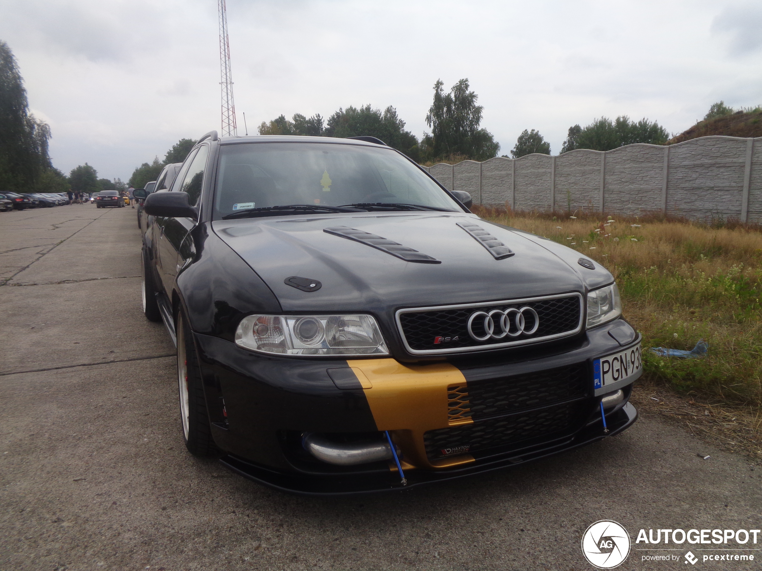 Audi RS4 Avant B5