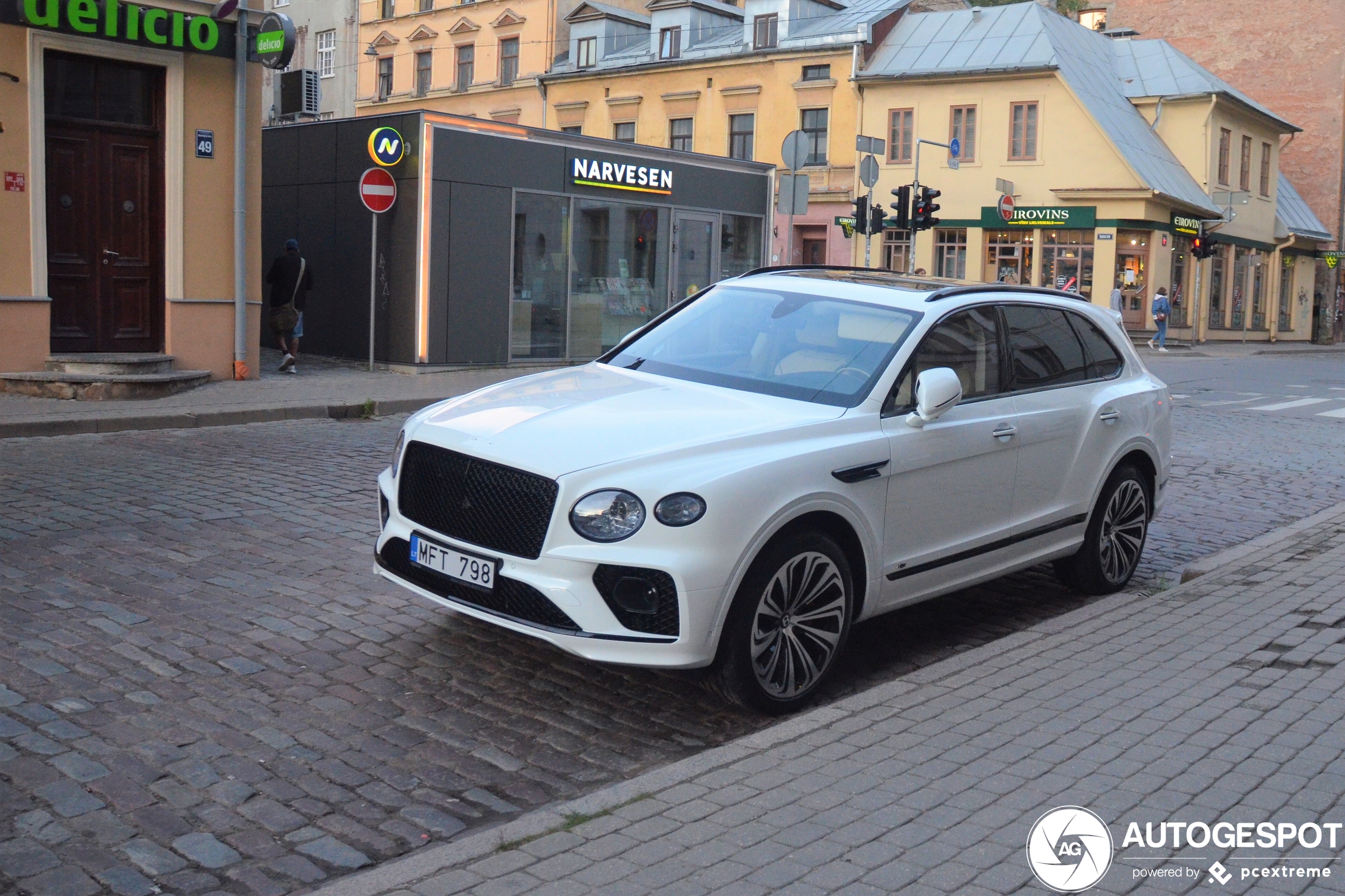 Bentley Bentayga V8 2021