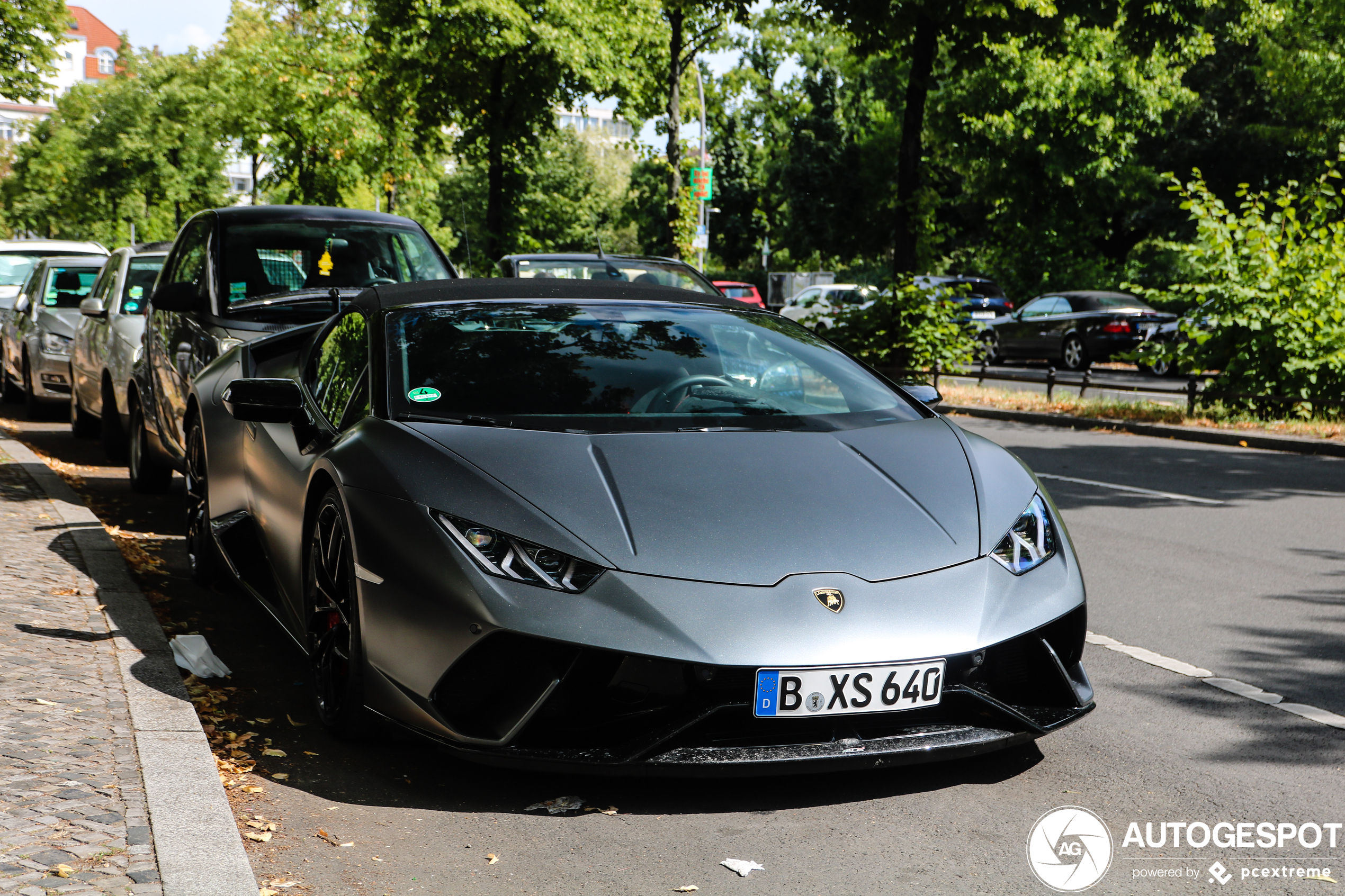 Lamborghini Huracán LP640-4 Performante Spyder